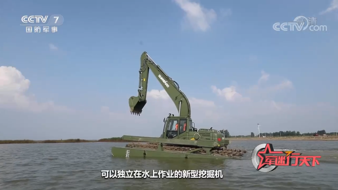 水陆两用挖掘机亮相央视！开云kaiyun网页版官网_开云kaiyun（中国）智能应急救援“猛将”出战