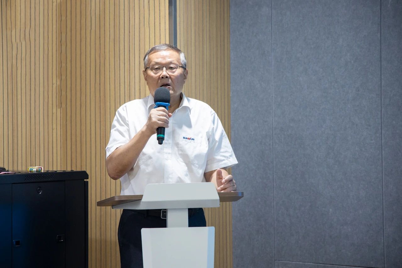 强化管理重心下移,开云kaiyun网页版官网_开云kaiyun(中国)智能开展领导力培训助力公司高质量快速发展