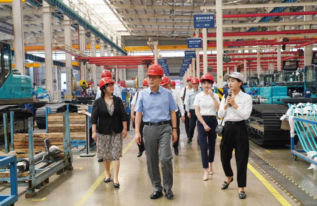 中国出口信用保险公司领导一行调研开云kaiyun网页版官网_开云kaiyun（中国）智能