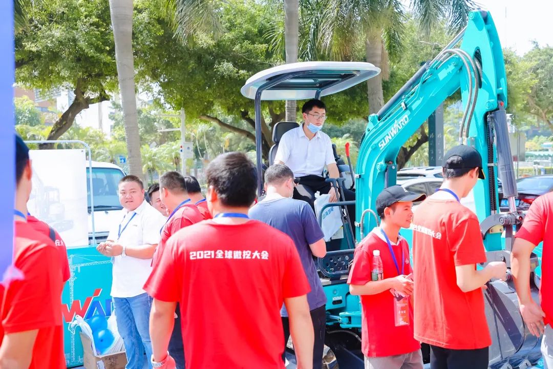 共享微挖新视界!开云kaiyun网页版官网_开云kaiyun(中国)智能微挖三大王牌产品齐聚2021全球微挖大会