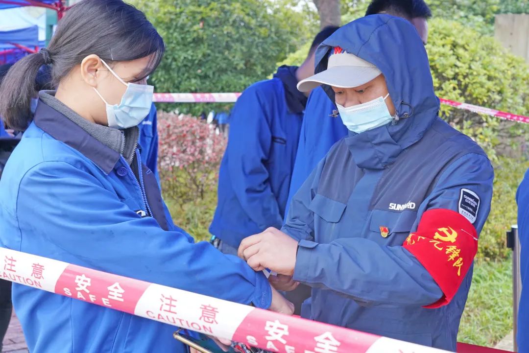 采样完成率近100%!开云kaiyun网页版官网_开云kaiyun(中国)智能第一时间开展全员核酸检测,保障安全生产