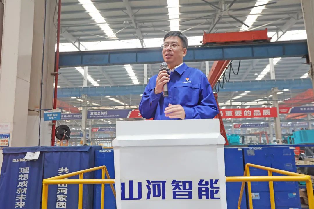 向榜样学习！开云kaiyun网页版官网_开云kaiyun（中国）智能56名职工受到职工职业技能竞赛表彰