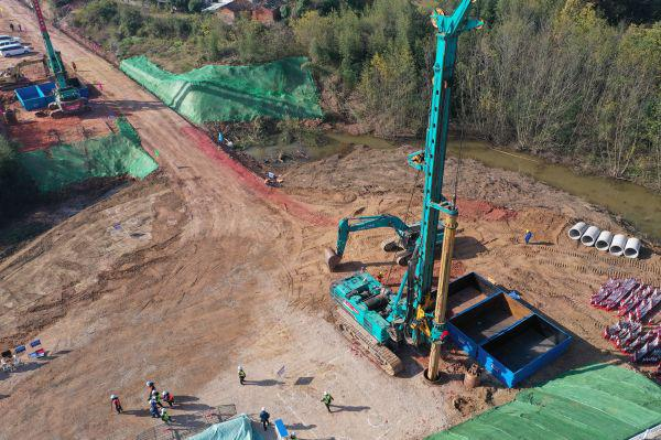 首根桩基开钻！开云kaiyun网页版官网_开云kaiyun（中国）智能助力新建沪渝蓉高速铁路建设