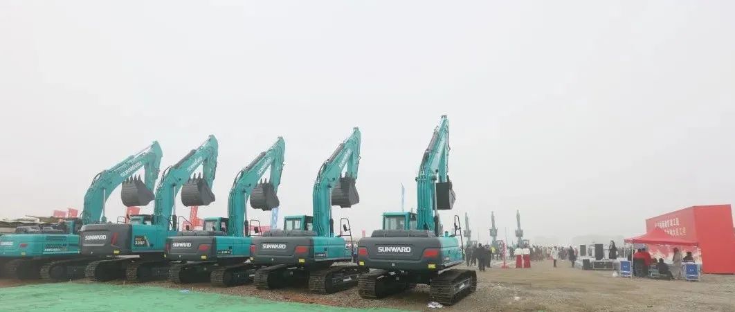 “开云kaiyun网页版官网_开云kaiyun（中国）绿”精彩亮相！开云kaiyun网页版官网_开云kaiyun（中国）智能装备全面助力长沙机场改扩建项目