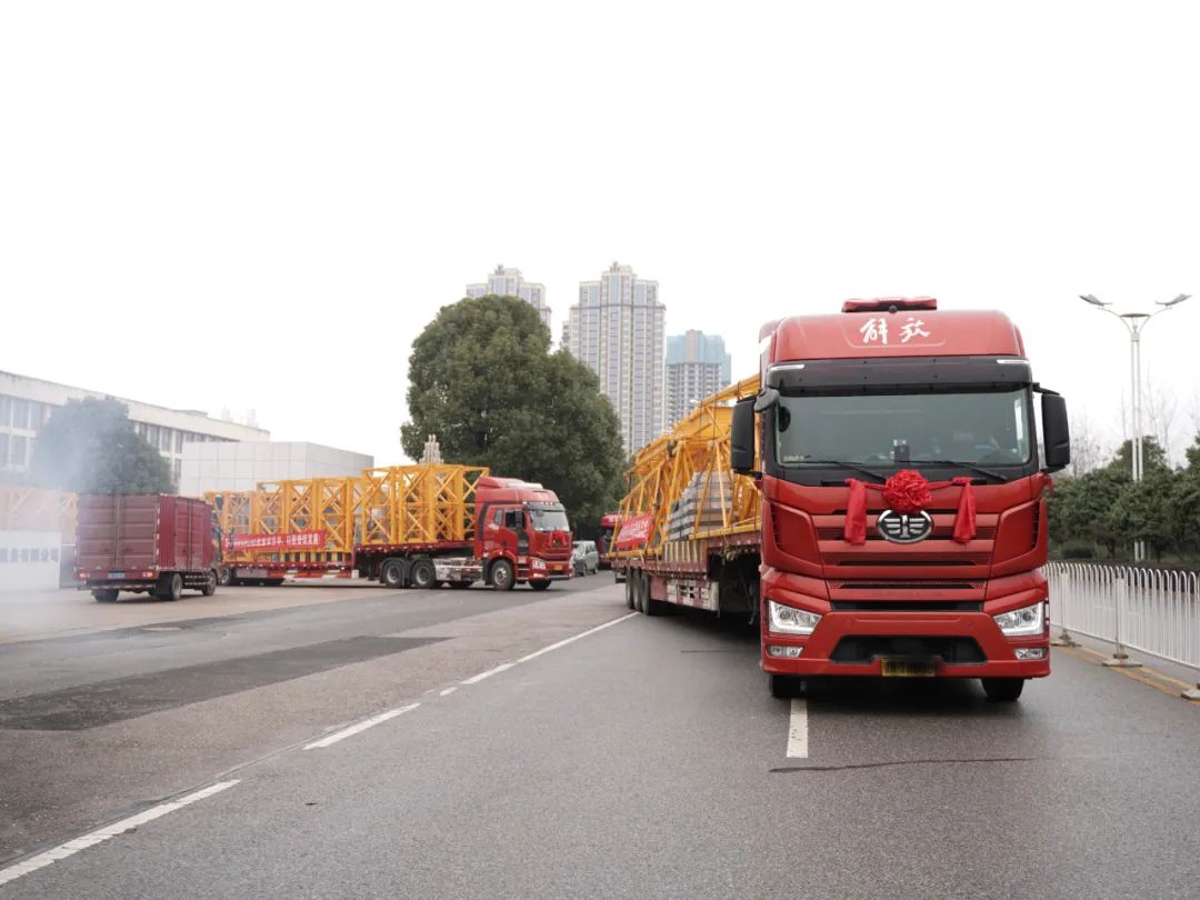 “虎”力全开！开云kaiyun网页版官网_开云kaiyun（中国）江麓开门红发货仪式隆重举行