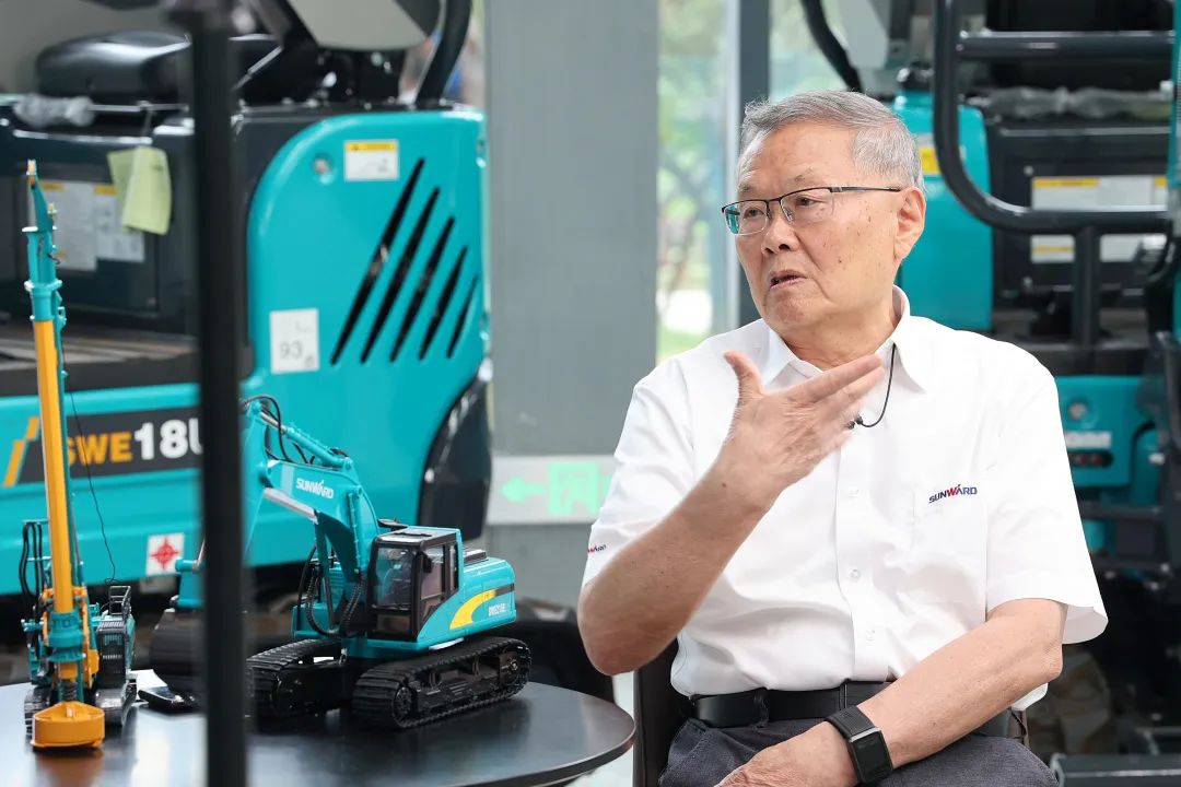 CGTN探厂！专访开云kaiyun网页版官网_开云kaiyun（中国）智能董事长、首席专家何清华花絮来了