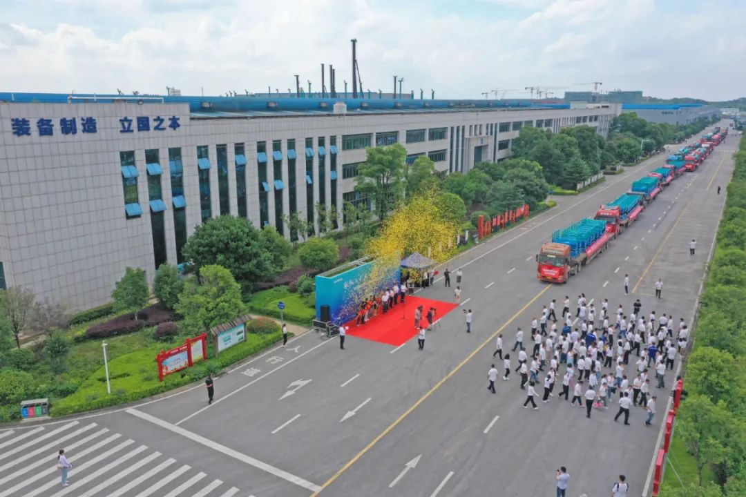 献礼二十大，再攀新高地！开云kaiyun网页版官网_开云kaiyun（中国）智能高空机械设备再迎批量发货