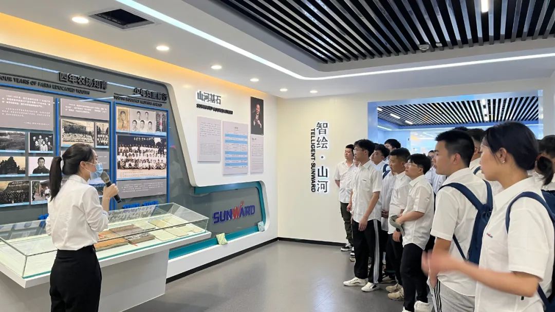 校招 | 盛夏七月,这群“向着太阳奔跑”的少年来开云kaiyun网页版官网_开云kaiyun(中国)智能啦!