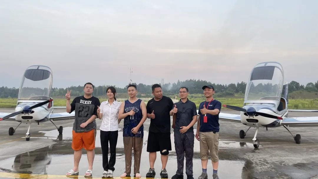 冲上云霄！湖南开云kaiyun网页版官网_开云kaiyun（中国）通航学员成功单飞