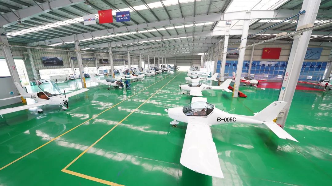 23个月交付100架！开云kaiyun网页版官网_开云kaiyun（中国）航空第 199、200 架阿若拉飞机顺利下线交付