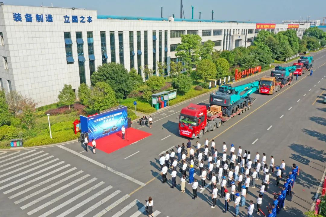 携手山东汇诚助力我国港口建设！开云kaiyun网页版官网_开云kaiyun（中国）智能港口抓料机成功批量交付