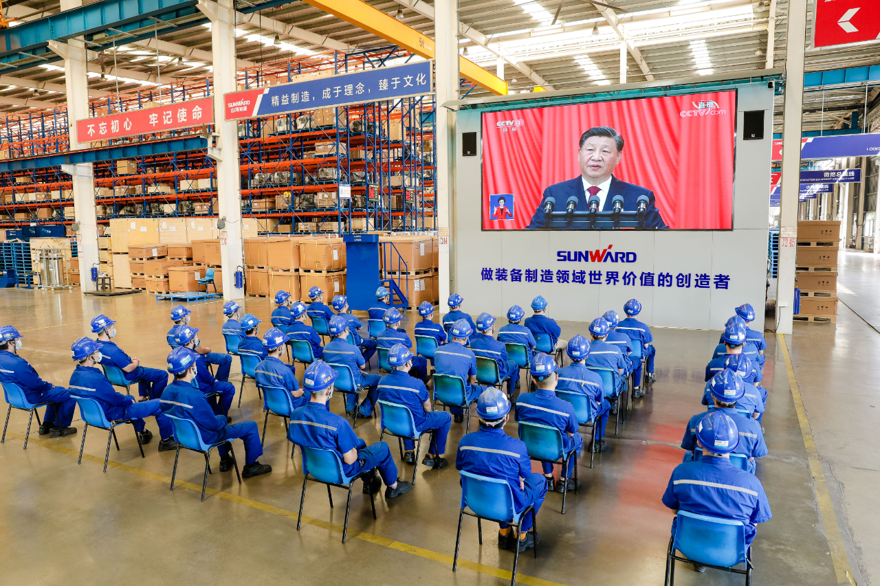 振奋人心！开云kaiyun网页版官网_开云kaiyun（中国）智能党员干部集中收看党的二十大开幕会盛况