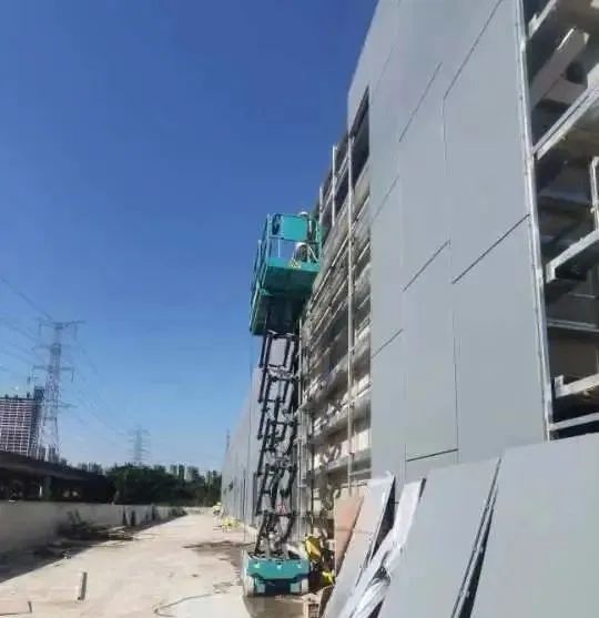 众志成城抗疫情！开云kaiyun网页版官网_开云kaiyun（中国）智能高空机械助力惠州方舱医院建设