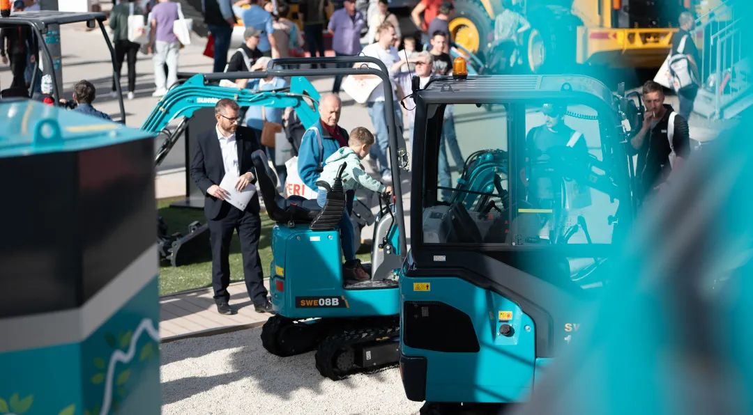 Bauma 2022 | 一组火热现场图带您重温开云kaiyun网页版官网_开云kaiyun（中国）智能德国宝马展之旅