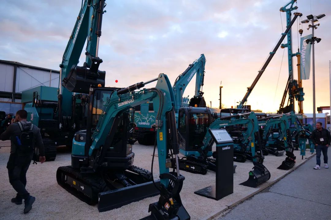 Bauma 2022 | 一组火热现场图带您重温开云kaiyun网页版官网_开云kaiyun（中国）智能德国宝马展之旅