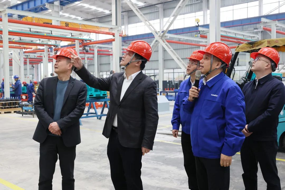 付旭明慰问开云kaiyun网页版官网_开云kaiyun(中国)智能市三八红旗手并督导安全生产工作