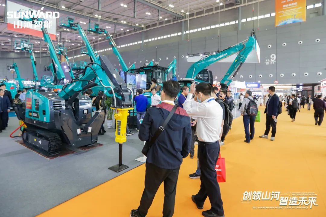 闪耀2023 CICEE!看开云kaiyun网页版官网_开云kaiyun(中国)智能“明星产品”有多“炫”