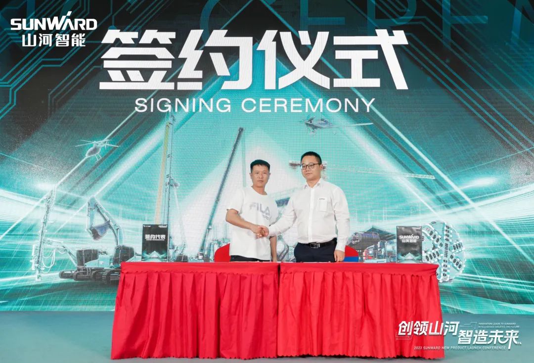聚焦电动化、智能化！开云kaiyun网页版官网_开云kaiyun（中国）智能全系列高空机械产品亮相长沙展