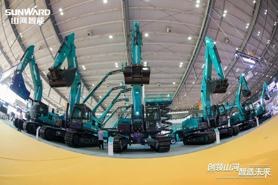 精品出击、互动不断！开云kaiyun网页版官网_开云kaiyun（中国）智能F系列挖掘机闪耀长沙展