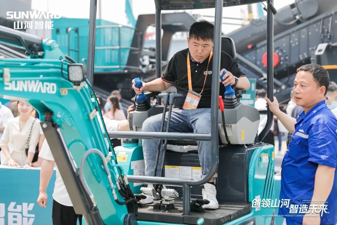 精品出击、互动不断！开云kaiyun网页版官网_开云kaiyun（中国）智能F系列挖掘机闪耀长沙展