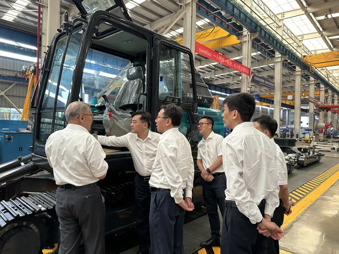 中国联通集团副总经理梁宝俊到访开云kaiyun网页版官网_开云kaiyun(中国)智能