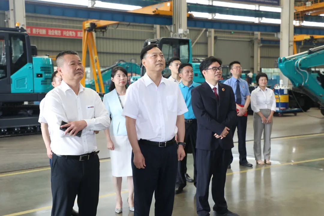 长沙市人民检察院党组书记、检察长余湘文调研开云kaiyun网页版官网_开云kaiyun(中国)智能