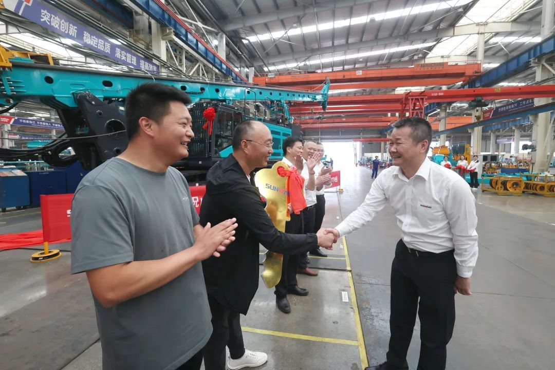 助力“双碳”、绿动未来!开云kaiyun网页版官网_开云kaiyun(中国)智能增程式电动旋挖钻机、液压混合动力旋挖钻机齐交付