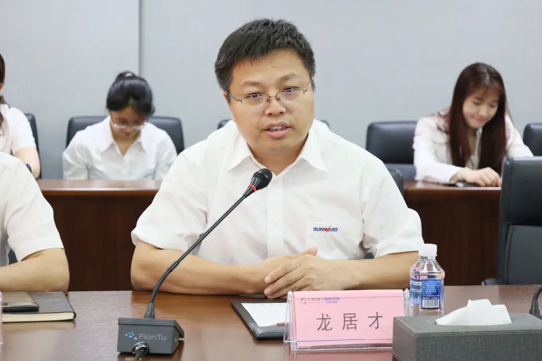 携手开启绿色转型之路!开云kaiyun网页版官网_开云kaiyun(中国)智能&南京盖百氏增程式电动旋挖钻机签约仪式成功举办