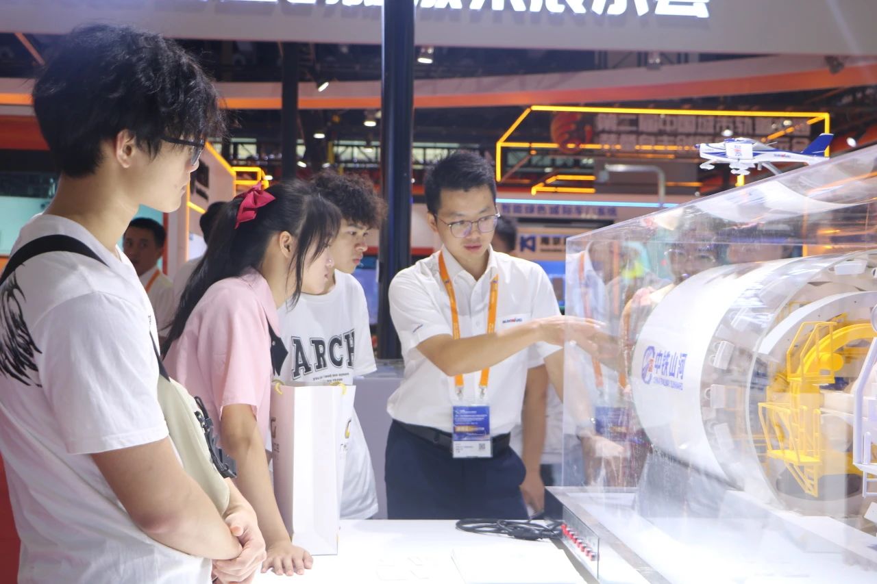 中铁开云kaiyun网页版官网_开云kaiyun(中国)亮相首届广州大湾区国际轨道交通产业发展论坛暨展览会