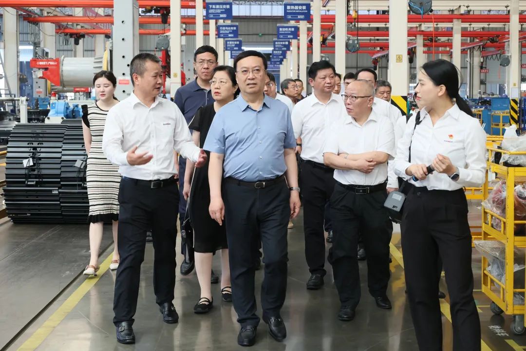 中宣部社科领域专家学者到开云kaiyun网页版官网_开云kaiyun（中国）智能调研高质量发展