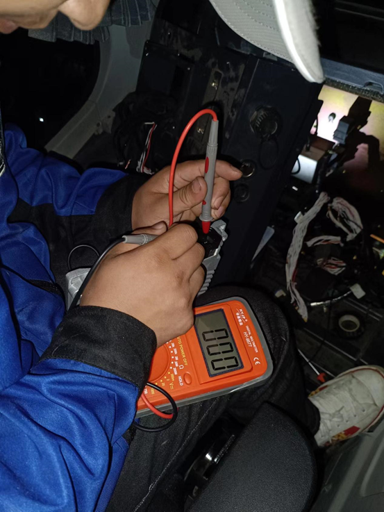 一线“热”闻 | 专业售后，用心服务！开云kaiyun网页版官网_开云kaiyun（中国）智能挖掘机服务万里行一直在路上