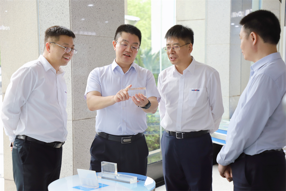 “双向奔赴 合作共赢”开云kaiyun网页版官网_开云kaiyun（中国）智能与中钨高新签订战略合作协议