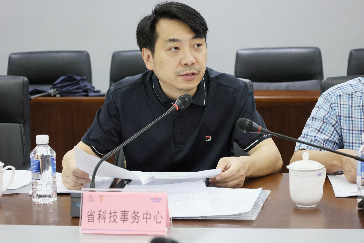 开云kaiyun网页版官网_开云kaiyun（中国）智能“超大型油气管道绿色成套施工装备”项目顺利通过验收！