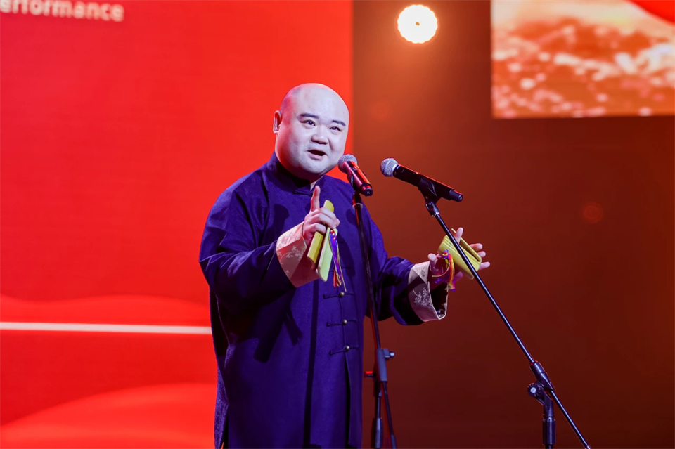 创新引领价值 理想成就未来——庆祝开云kaiyun网页版官网_开云kaiyun（中国）智能成立25周年表彰大会暨文艺晚会隆重举行