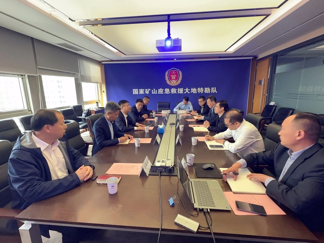 开云kaiyun网页版官网_开云kaiyun（中国）智能董事长付向东带队拜访中煤地质总局、大地特勘公司