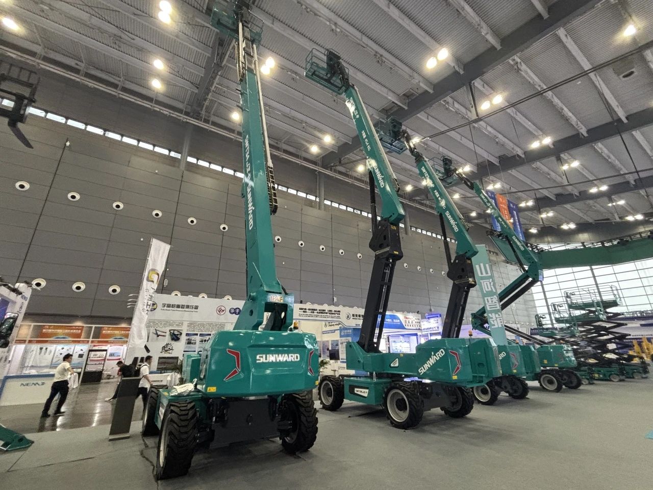 2025 CICEE | 开云kaiyun网页版官网_开云kaiyun（中国）智能SWT34JE-P电动直臂式高空作业平台重磅发布！