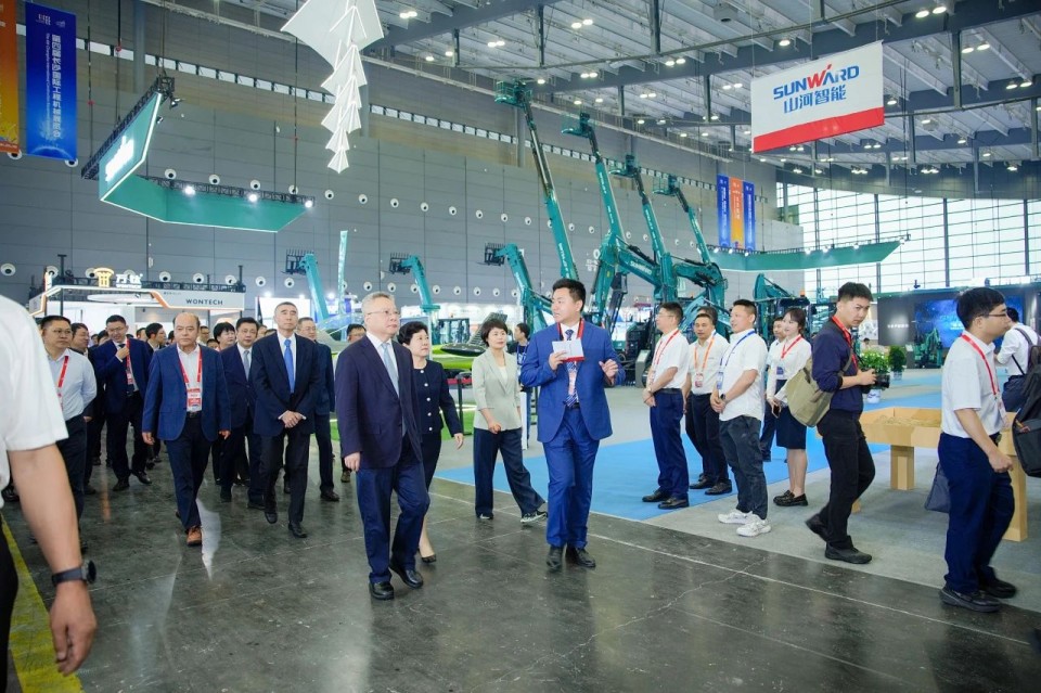 2025 CICEE | 开云kaiyun网页版官网_开云kaiyun（中国）智能实力闪耀2025长沙国际工程机械展