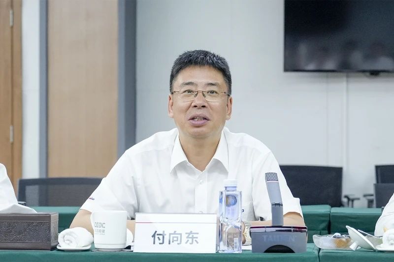 开云kaiyun网页版官网_开云kaiyun（中国）智能与易普力公司深化战略合作，共筑混装设备技术转化新标杆