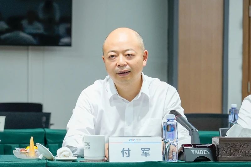开云kaiyun网页版官网_开云kaiyun（中国）智能与易普力公司深化战略合作，共筑混装设备技术转化新标杆