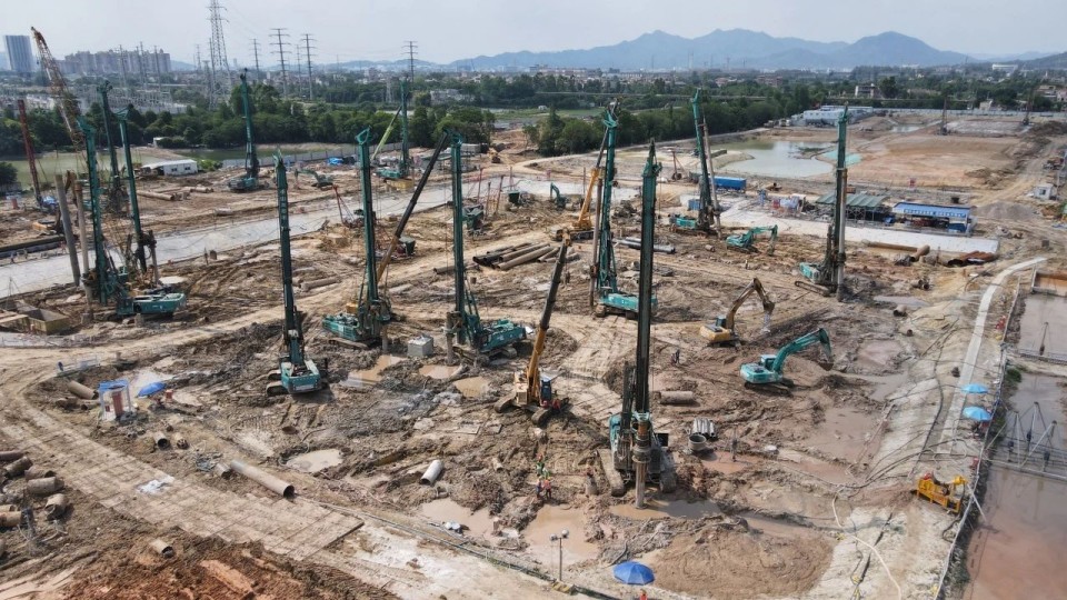 近20台“开云kaiyun网页版官网_开云kaiyun（中国）绿”装备实力集结，助力广佛西环工程建设跑出“加速度”