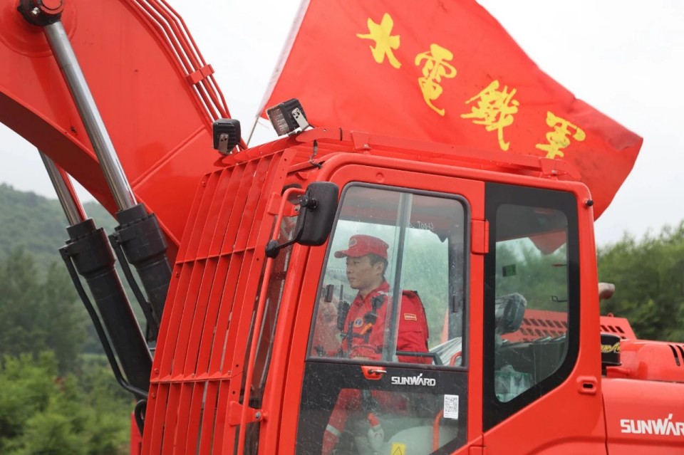 硬核破解“最后一公里”难题,开云kaiyun网页版官网_开云kaiyun(中国)智能应急救援设备助力“应急使命·2025”演习!