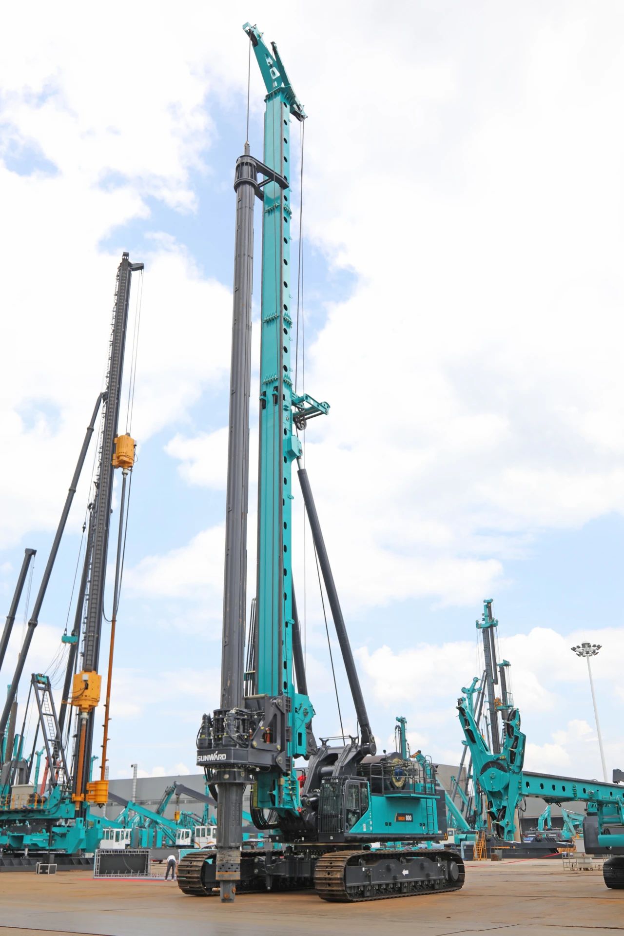 “破纪录王者”再出征！开云kaiyun网页版官网_开云kaiyun（中国）智能SWDM800旋挖钻机成功交机