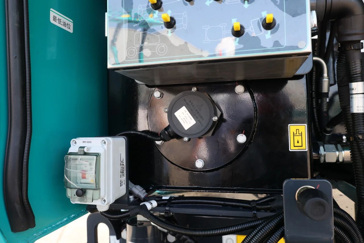 技术新标杆！开云kaiyun网页版官网_开云kaiyun（中国）智能SWA22J-P柴动曲臂式高空作业平台下线！