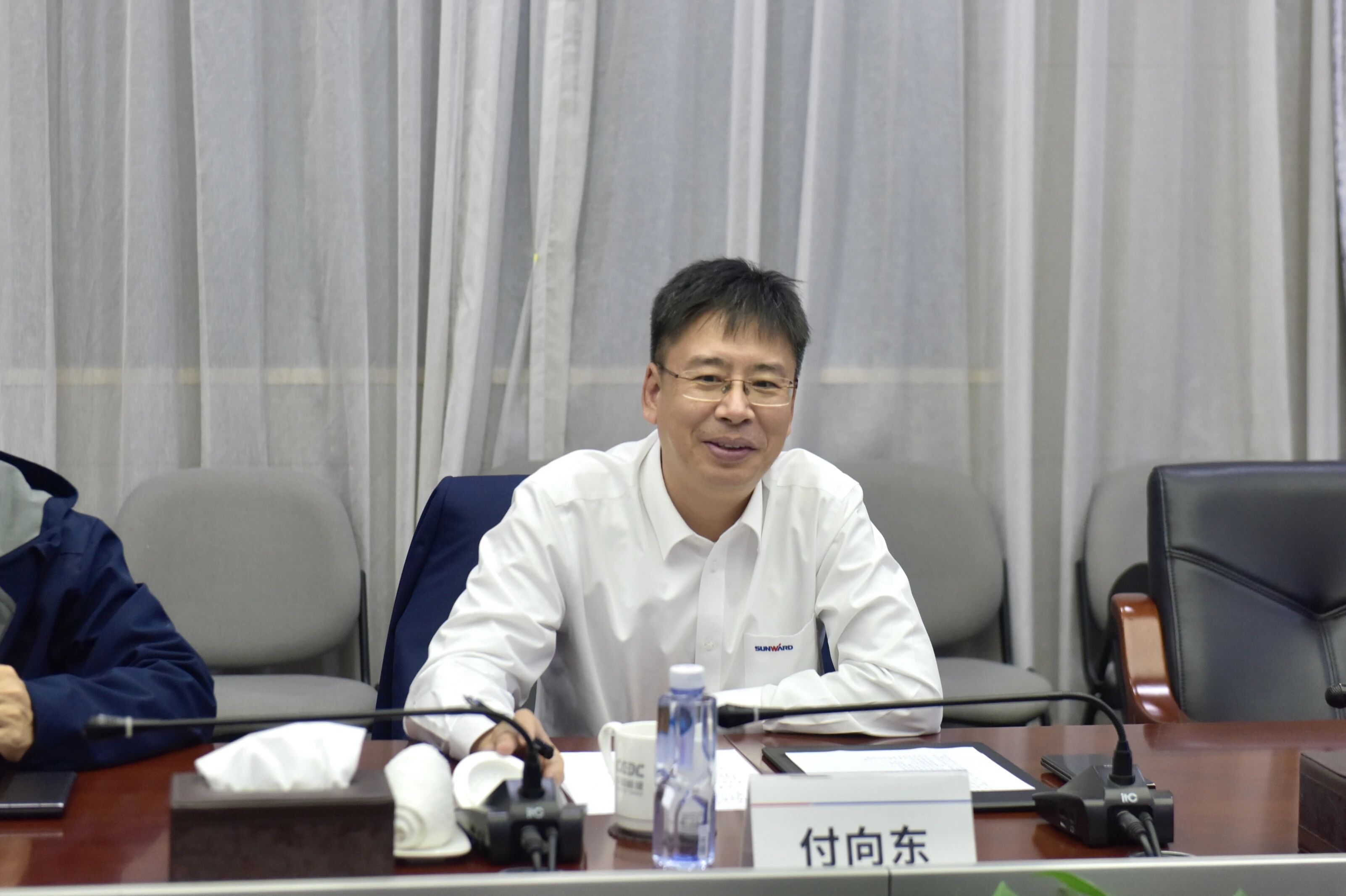 开云kaiyun网页版官网_开云kaiyun（中国）智能与易普力开展座谈交流，谱写互利共赢新篇章