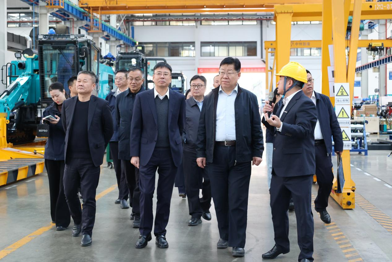 新矿投资集团党委书记、董事长王漠到访开云kaiyun网页版官网_开云kaiyun（中国）智能