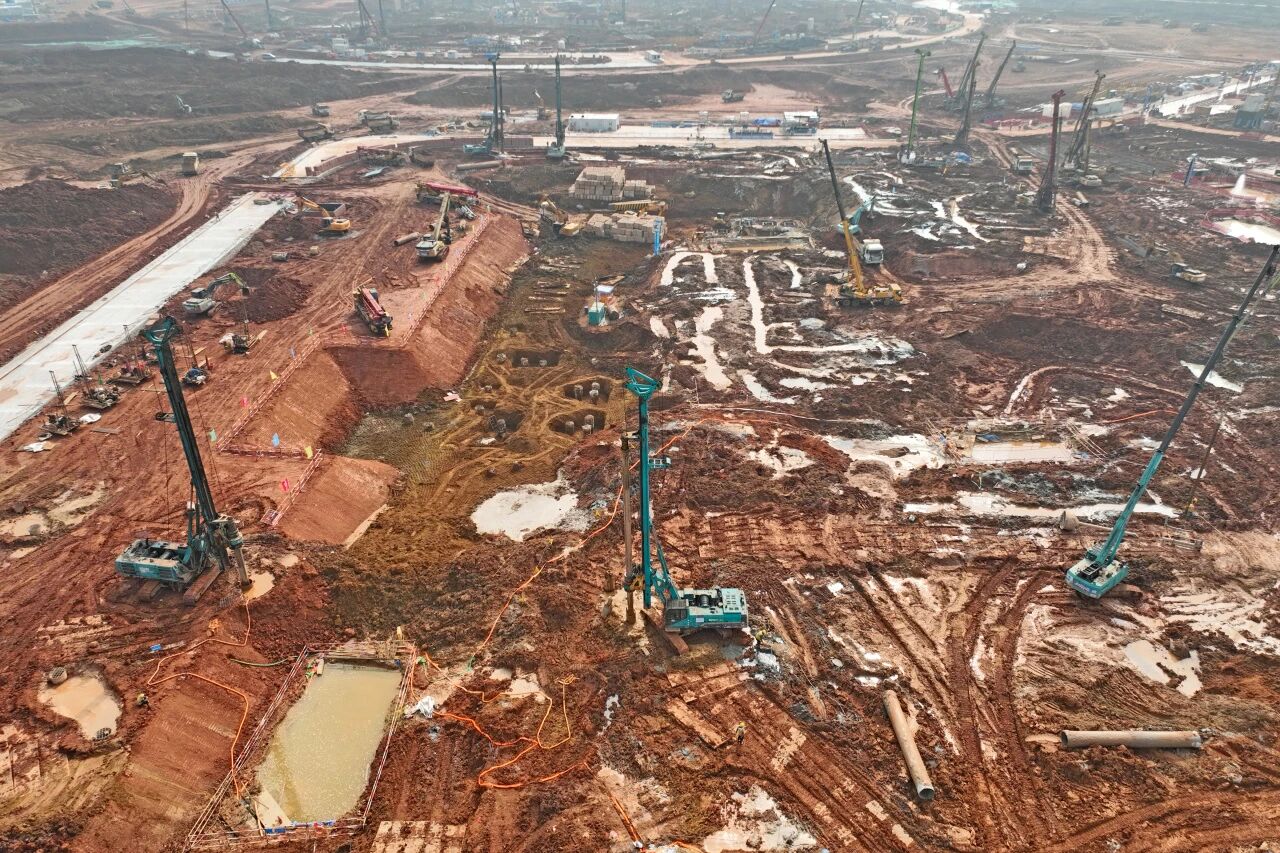 刷新“进度条”、构筑新地标！开云kaiyun网页版官网_开云kaiyun（中国）智能旋挖集群助力长沙奥体中心建设