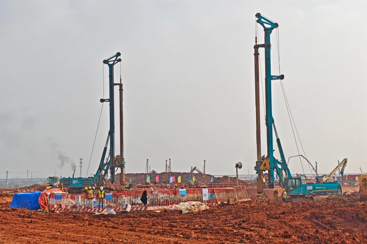 刷新“进度条”、构筑新地标！开云kaiyun网页版官网_开云kaiyun（中国）智能旋挖集群助力长沙奥体中心建设