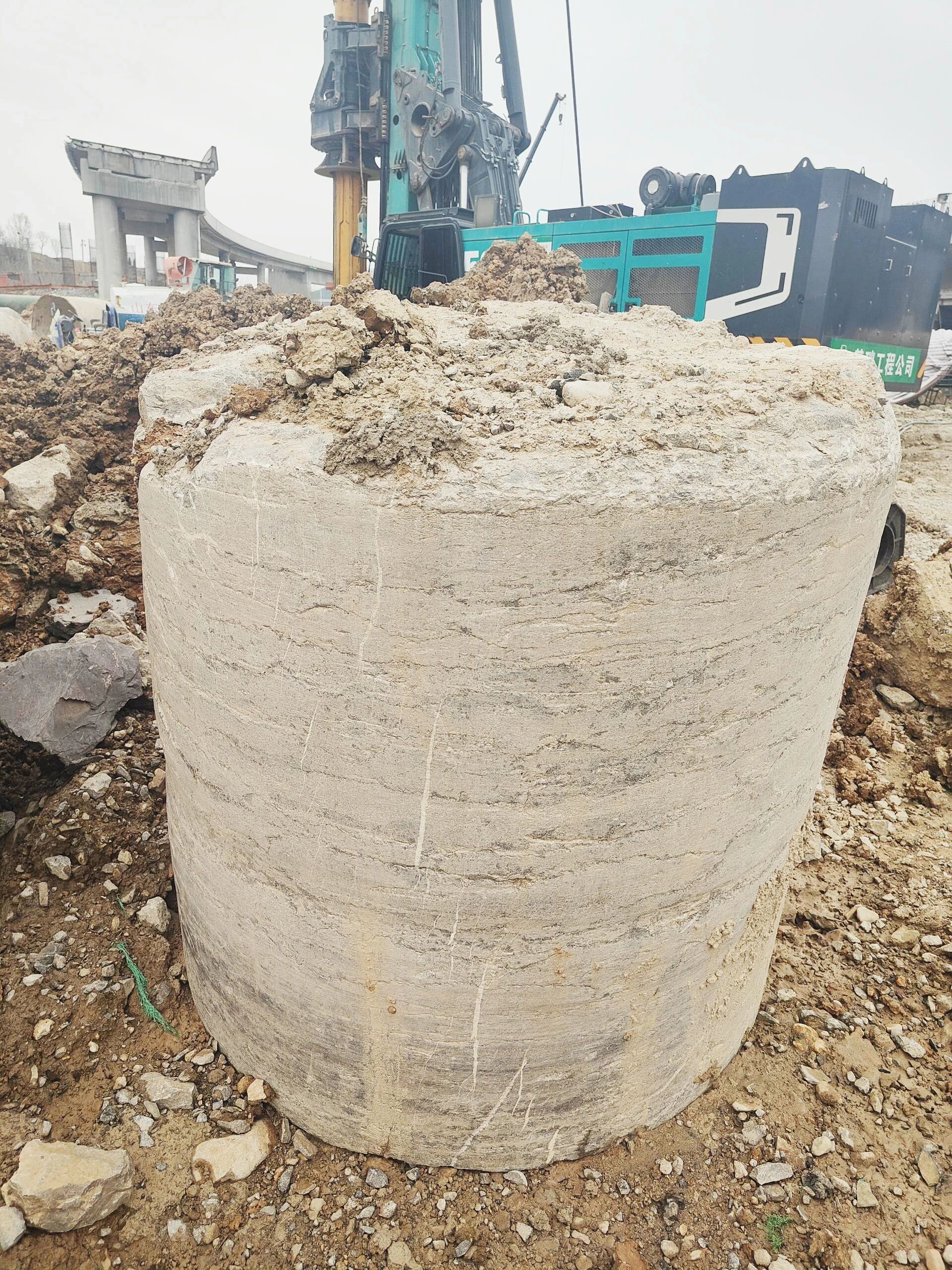 “亮剑”济南绕城改扩建项目,开云kaiyun网页版官网_开云kaiyun(中国)智能增程式电动旋挖钻机高效入岩受好评